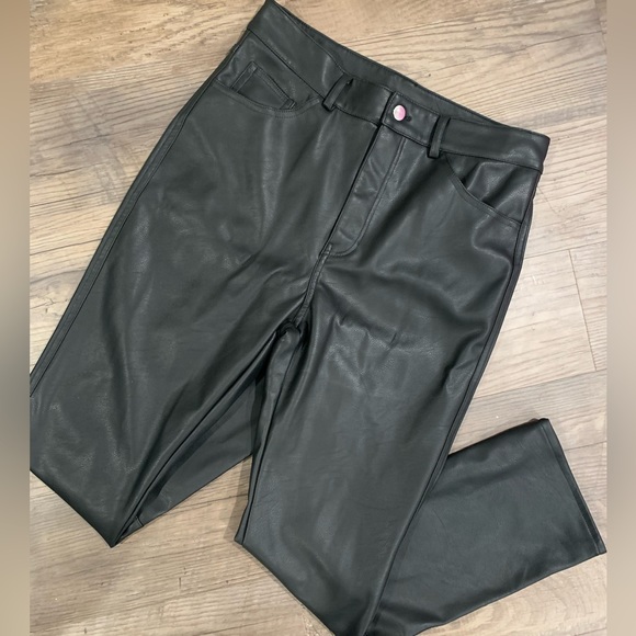 H&M Size 8 Fake Leather Pants - Picture 1 of 5